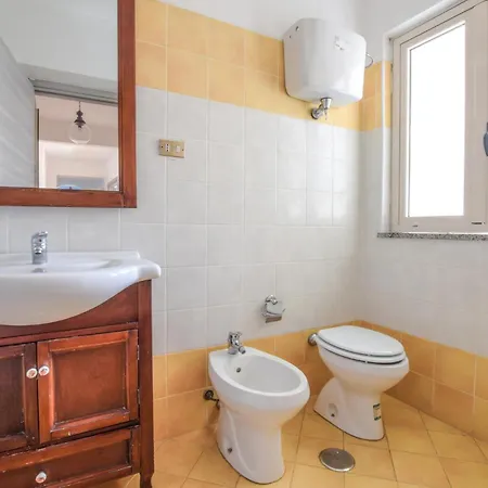 3 Bedroom Gorgeous In 아파트 *